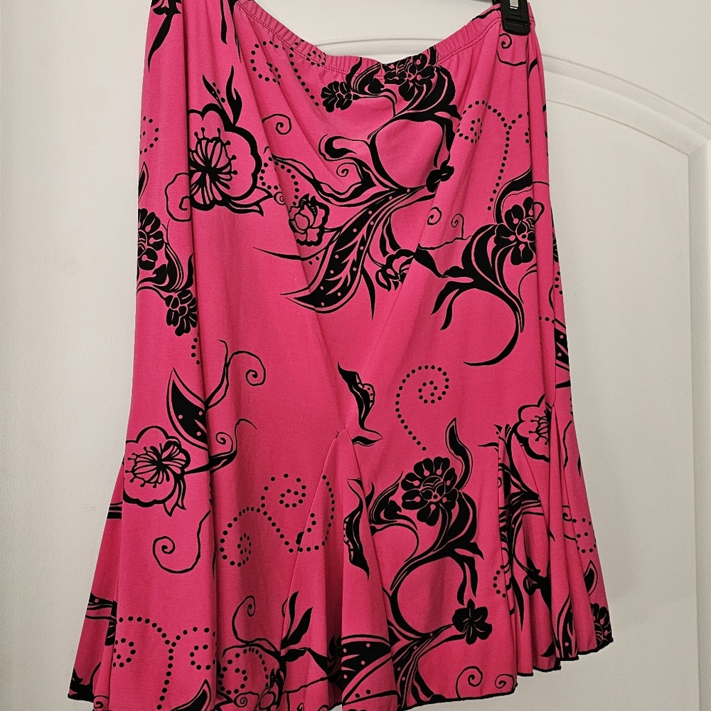Pink/black skirt